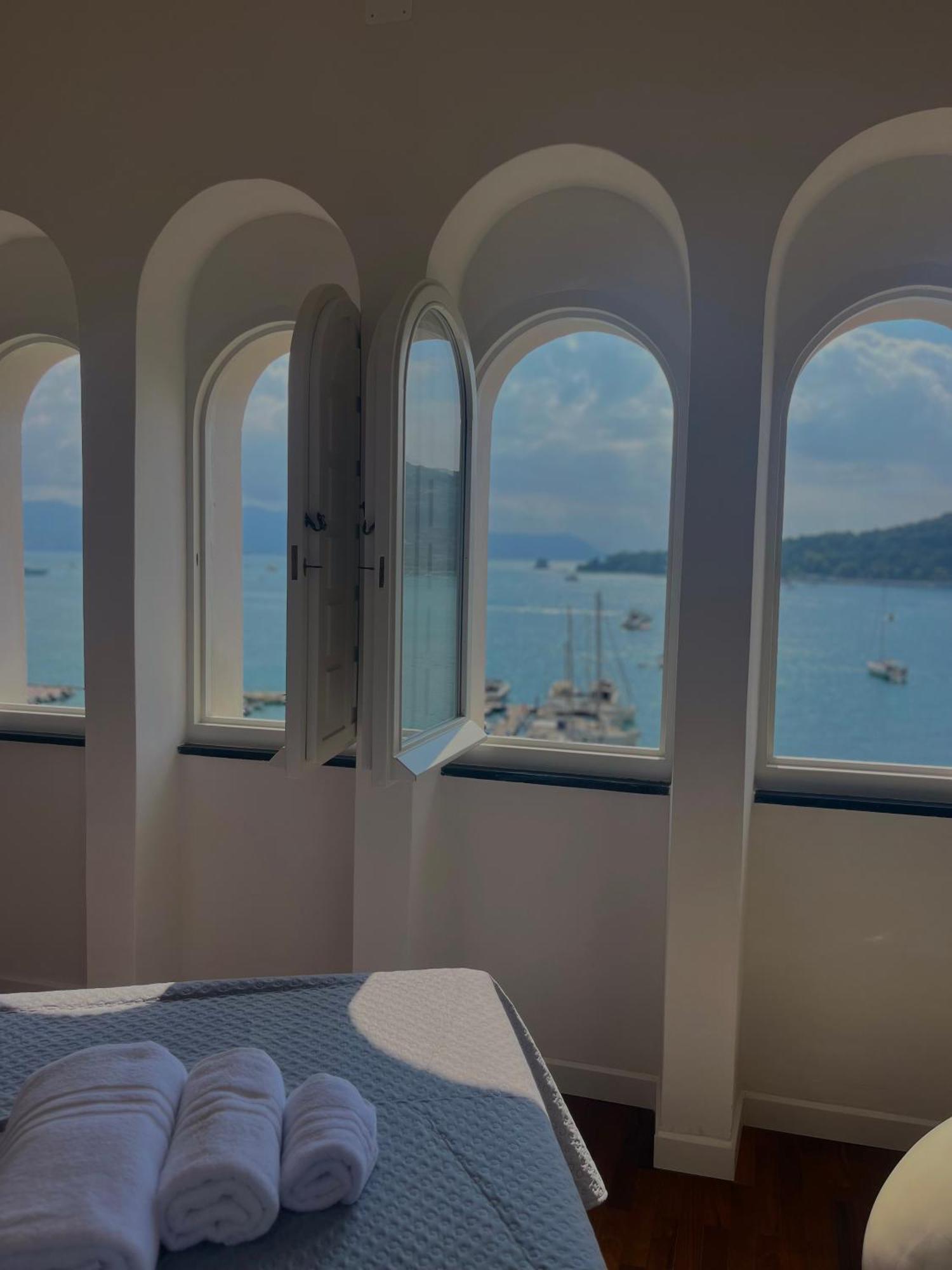 Le Finestre Veneris Hotel Porto Venere Exterior photo