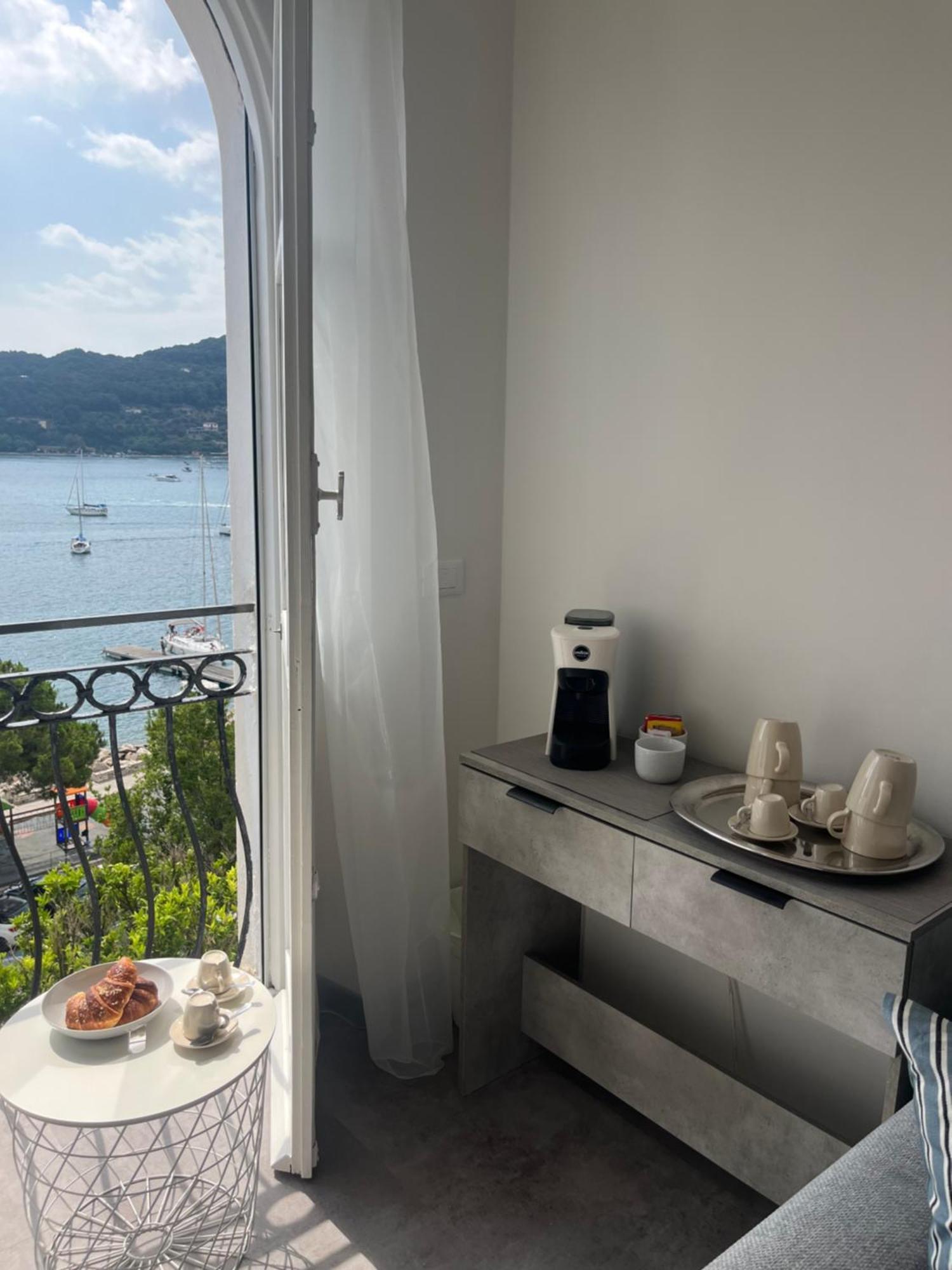 Le Finestre Veneris Hotel Porto Venere Exterior photo