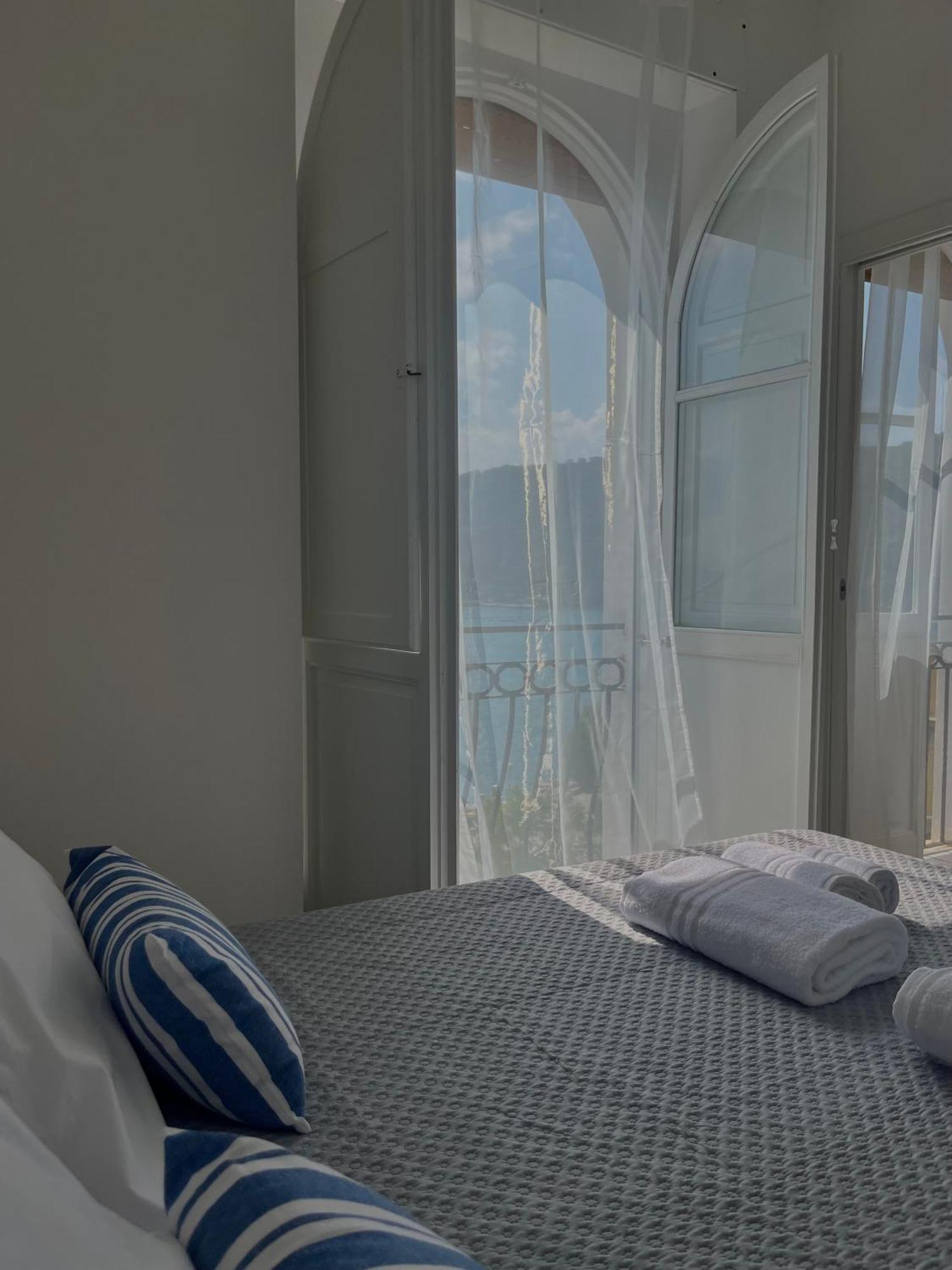 Le Finestre Veneris Hotel Porto Venere Exterior photo